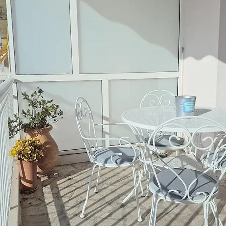 公寓 7 Minutes From The Beaches Cosy And Convenient With Terrace *