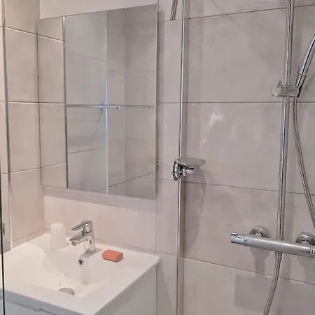 7 Minutes From The Beaches Cosy And Convenient With Terrace Appartement