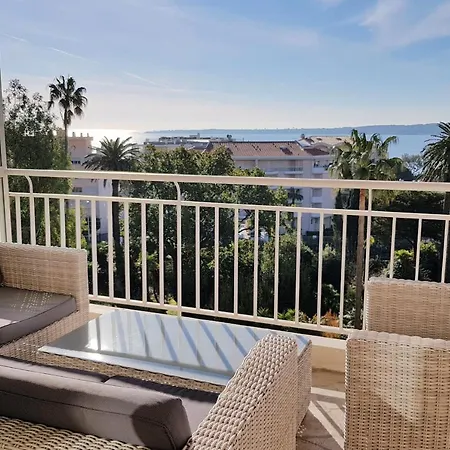 7 Minutes From The Beaches Cosy And Convenient With Terrace